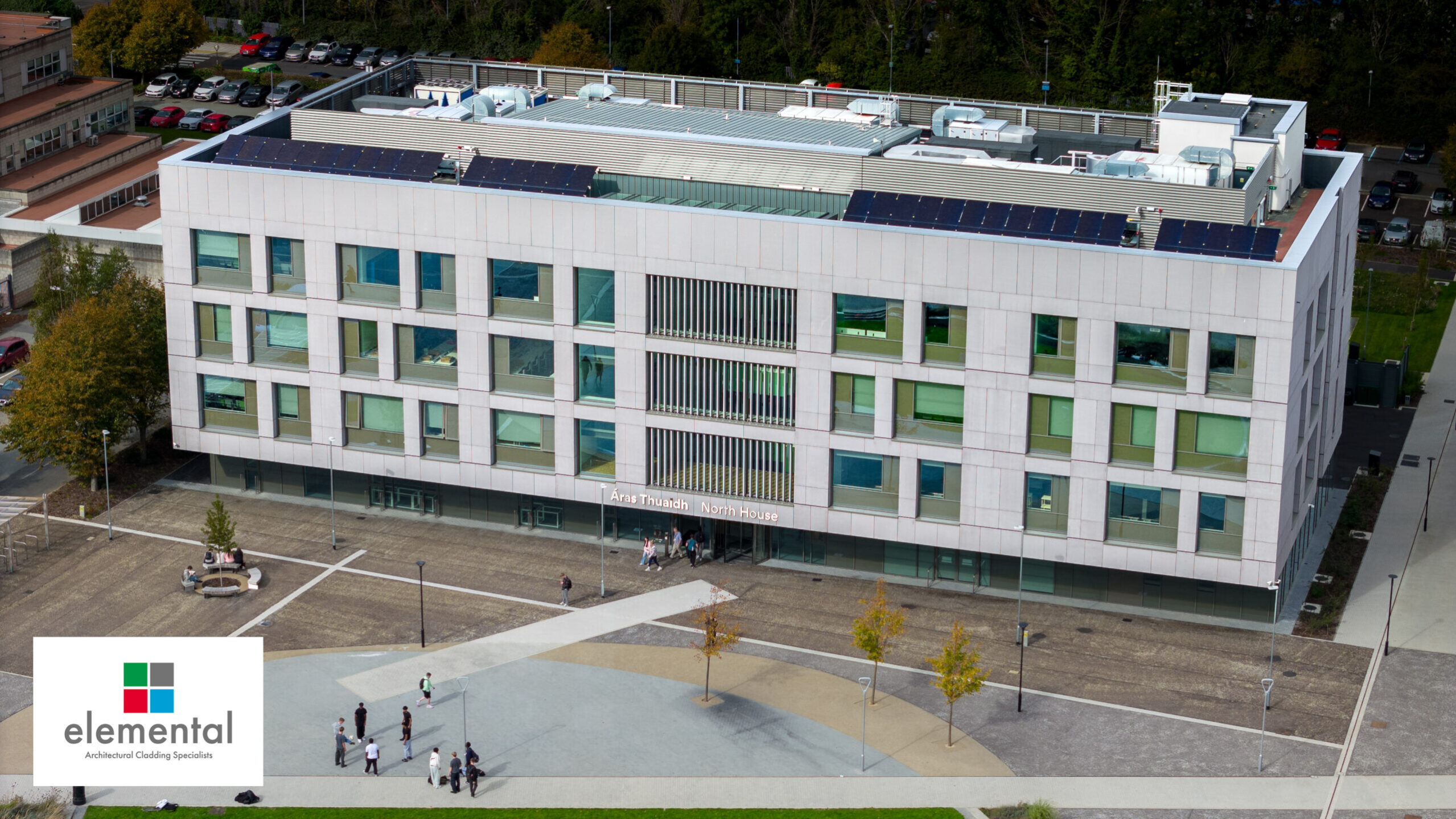 A Secret Fix Recon (Reconstituted) Stone (by Petrarch) offering lightweight performance, superior impact resistance, with some one-piece corners detailing an elegant and durable finish.